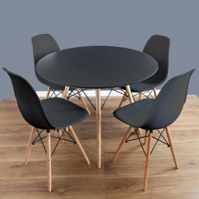 Essgruppe: Tisch Larry Round + 4 Stühle Betty Essgruppe: Tisch Larry Round + 4 Stühle Betty